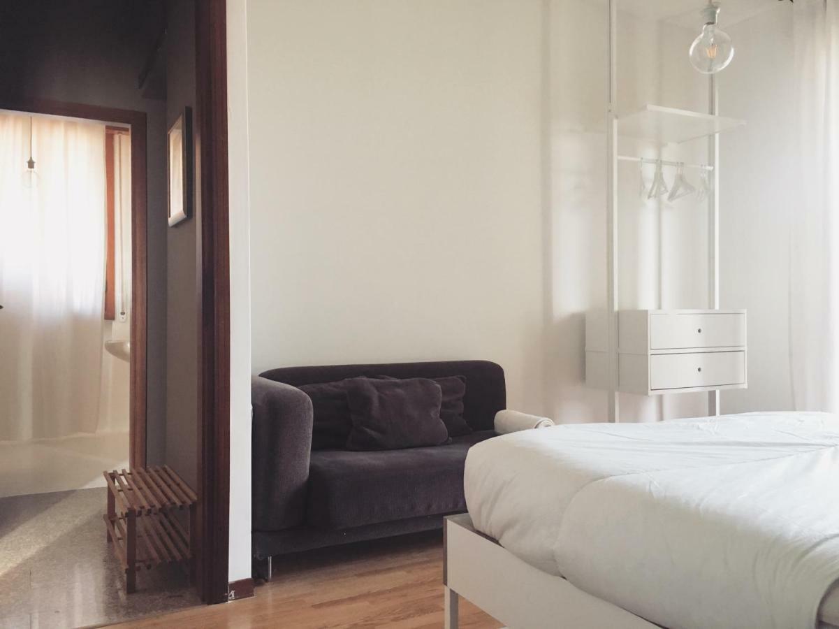 Sunny Family Apartment In Villa - Humanitas Forum Ieo Pieve Emmanuele Exterior foto
