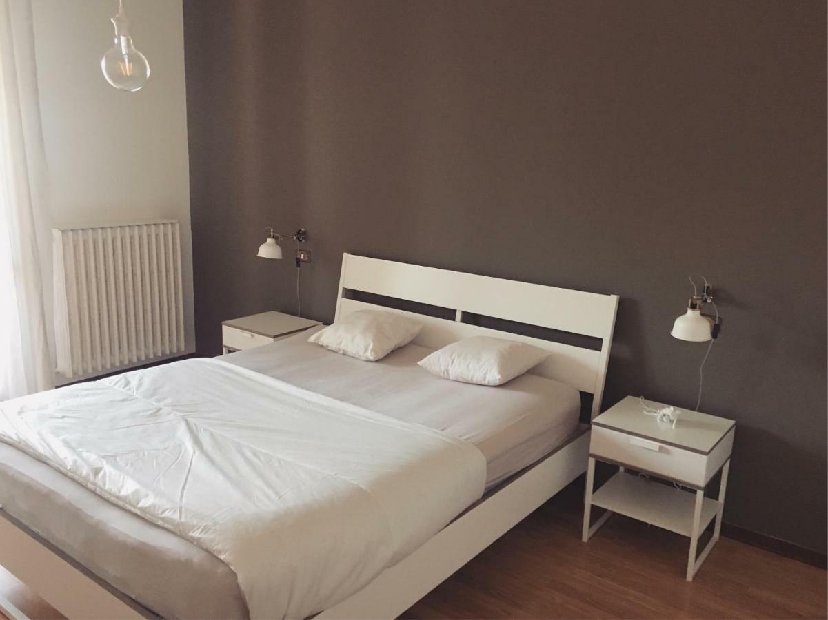 Sunny Family Apartment In Villa - Humanitas Forum Ieo Pieve Emmanuele Exterior foto